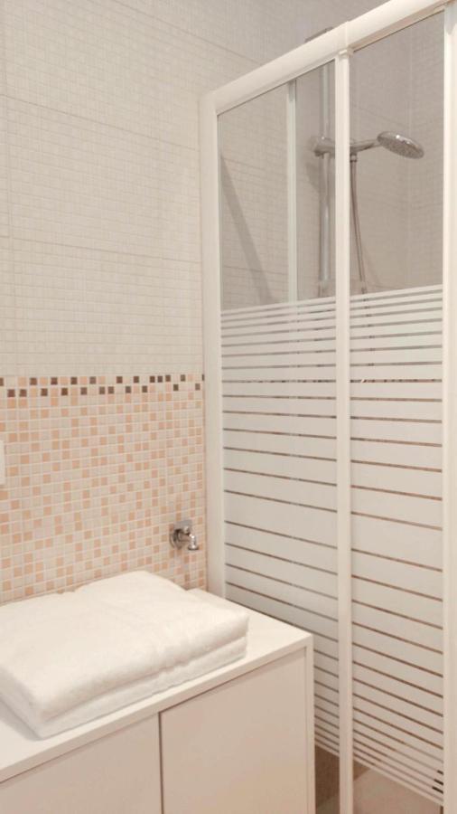 So Fine Petruzzelli Flat Apartment Bari Exterior photo